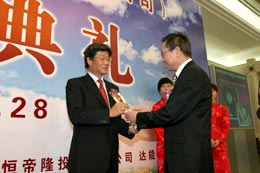 投身社會(huì )公益活動(dòng)，東芝連續四次獲得光明公益獎