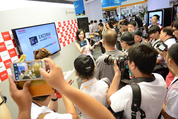 P&I(Photo & Imaging Shanghai 2013)展覽會(huì )東芝展臺