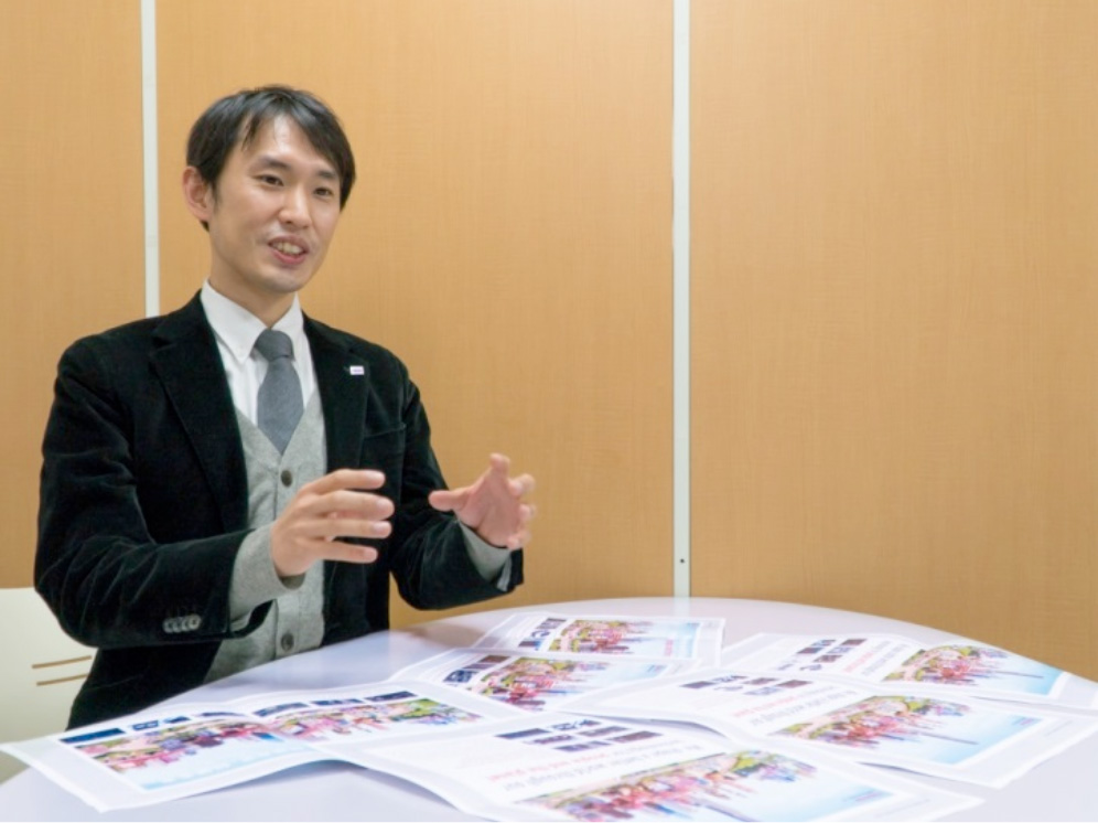 株式會(huì )社東芝 廣告部 足立芳德先生