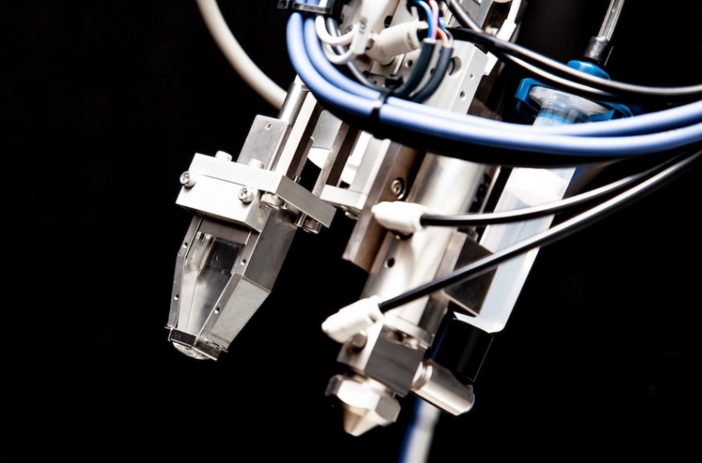 更易、更優(yōu)、更快！“點(diǎn)焊檢測機器人”開(kāi)啟汽車(chē)制造新征程